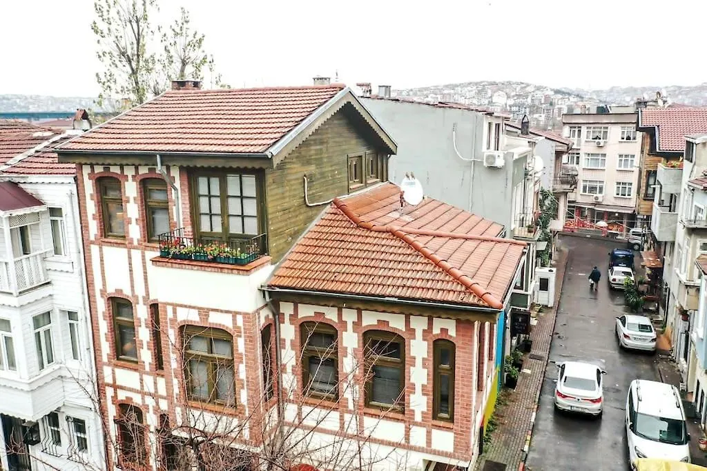 Daire Historical Greco-Ottoman Pavilion Near Tram In Fatih İstanbul